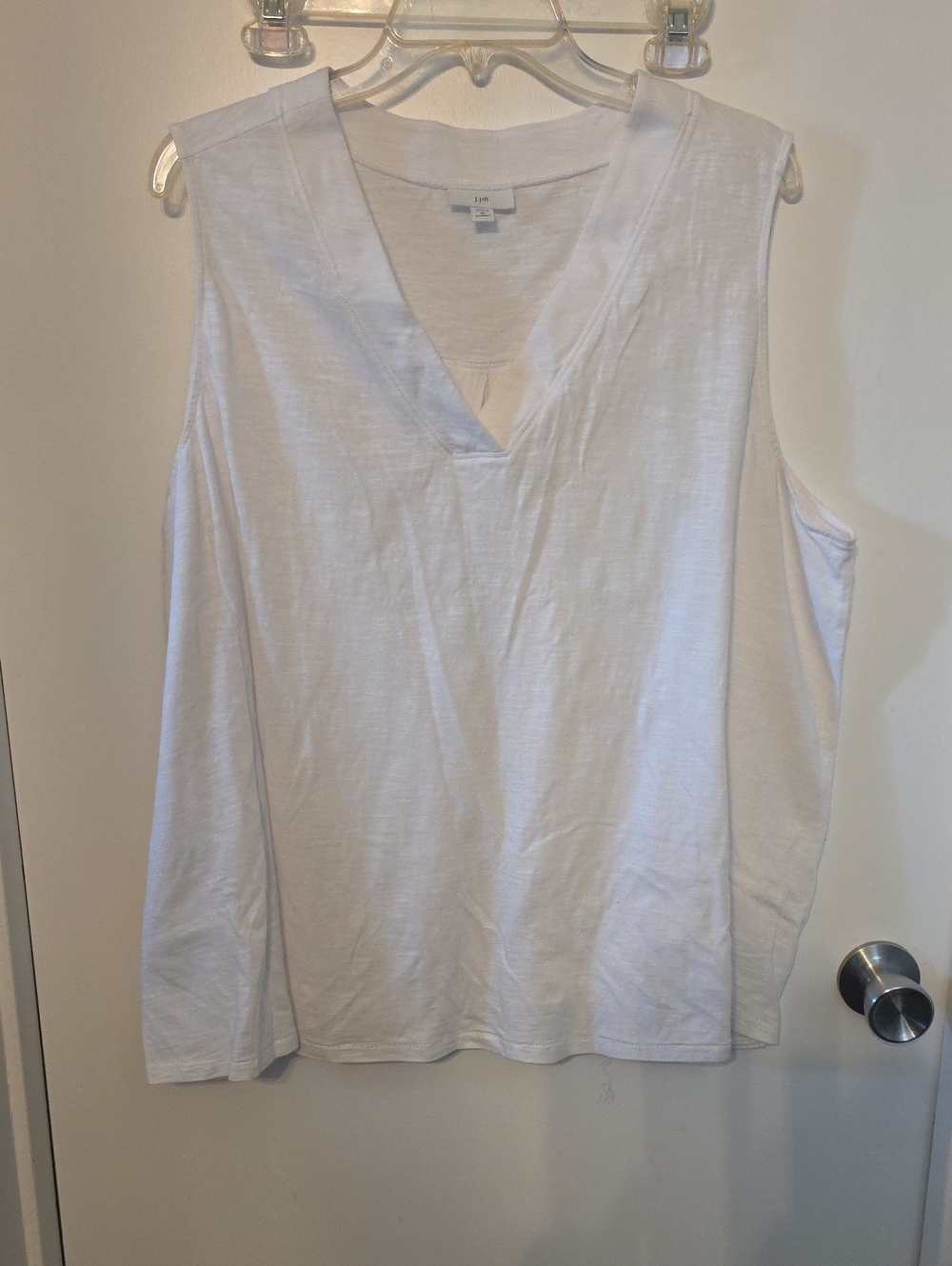 J. Jill White V-Neck Sleeveless Tank Top